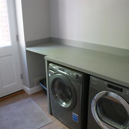 Spacious 4 Bed Family Cottage In Parkland Setting York Extérieur photo